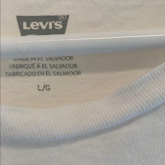 Levi's Classic Cotton White Tee with Black Logo - Picture 2 of 4